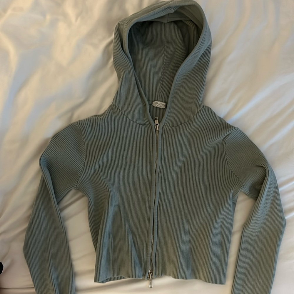Brandy Melville Cropped hoodie